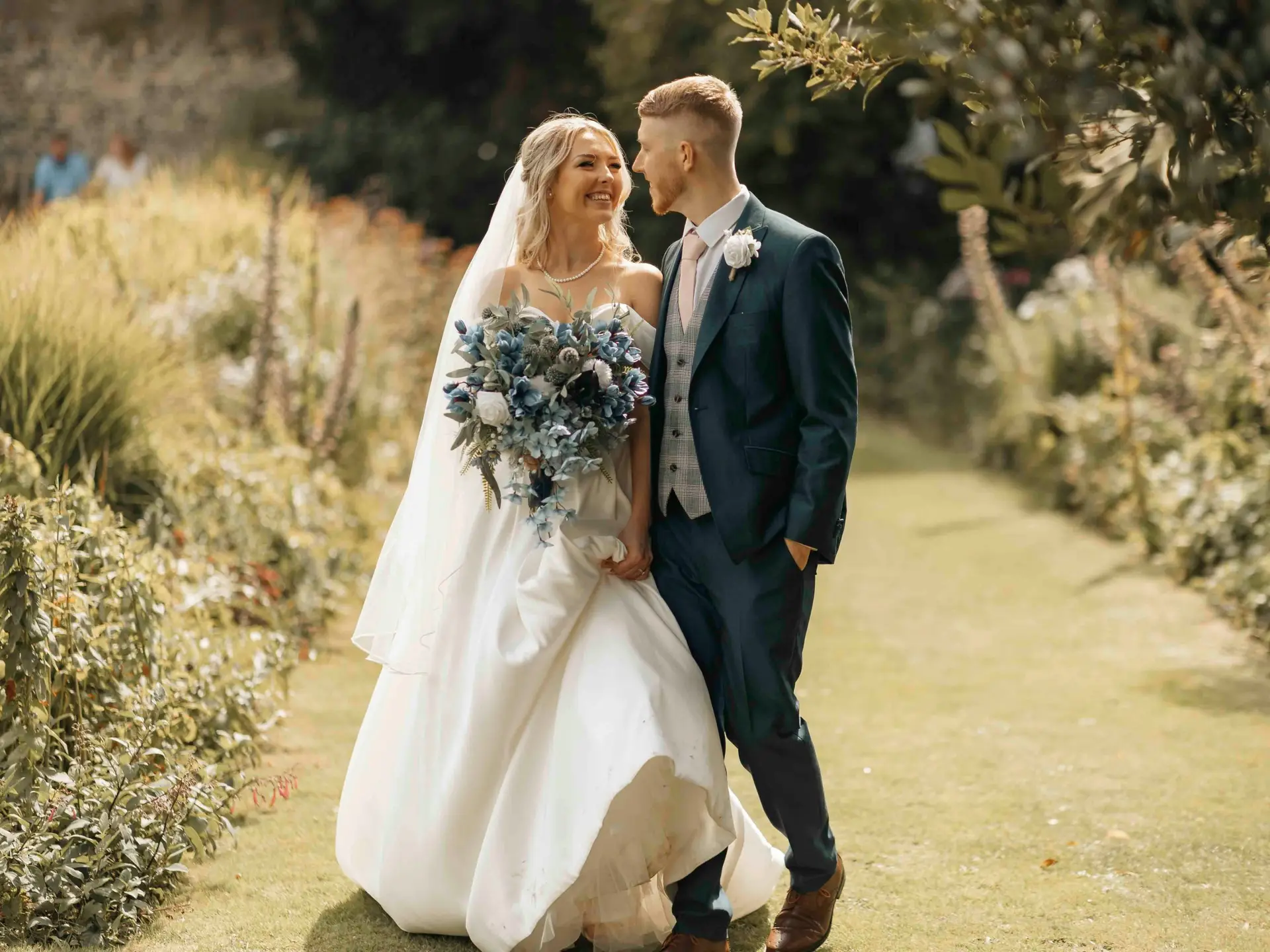 Wedding photoshoot blue theme