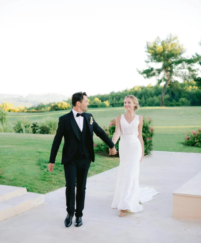 wedding-bride-groom-discover-reception-scaled